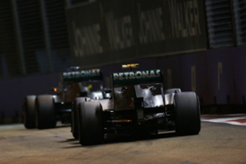 Singapore GP: Mercedes' Lewis Hamilton, Nico Rosberg dissatisfied