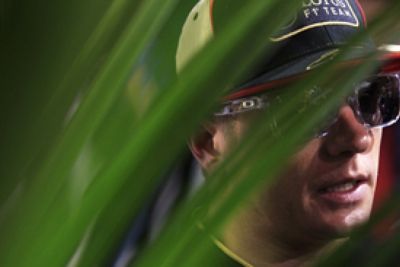 Singapore GP: Kimi Raikkonen to qualify despite back pain issue