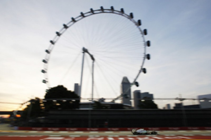 Singapore GP: Lewis Hamilton leads opening practice