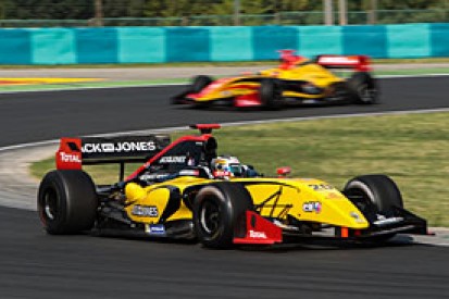 Hungaroring FR3.5: Magnussen secures pole for race two