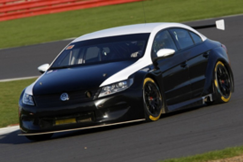 Colin Turkington tests Hard's BTCC VW Passat
