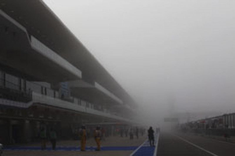 US GP: Fernando Alonso leads bizarre first practice for Ferrari