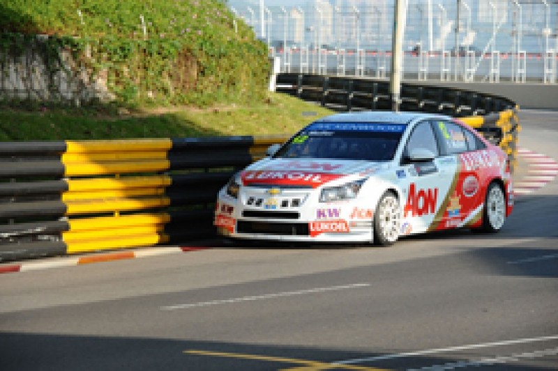 Macau WTCC: Yvan Muller takes first Macau pole of career