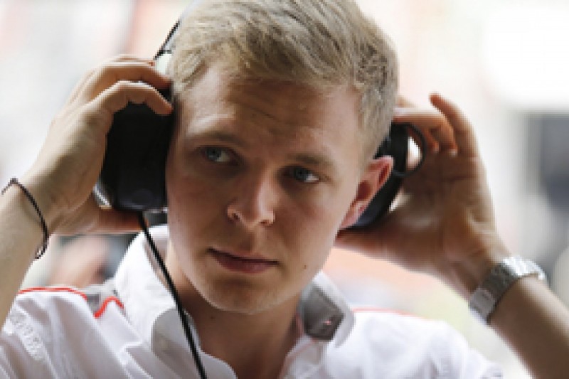Kevin Magnussen closes on 2014 McLaren F1 seat over Sergio Perez