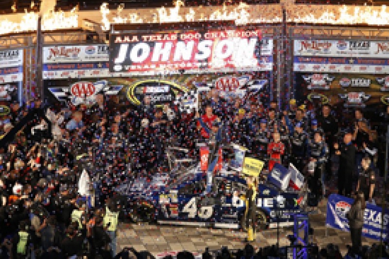 NASCAR Texas: Jimmie Johnson retakes points lead with win