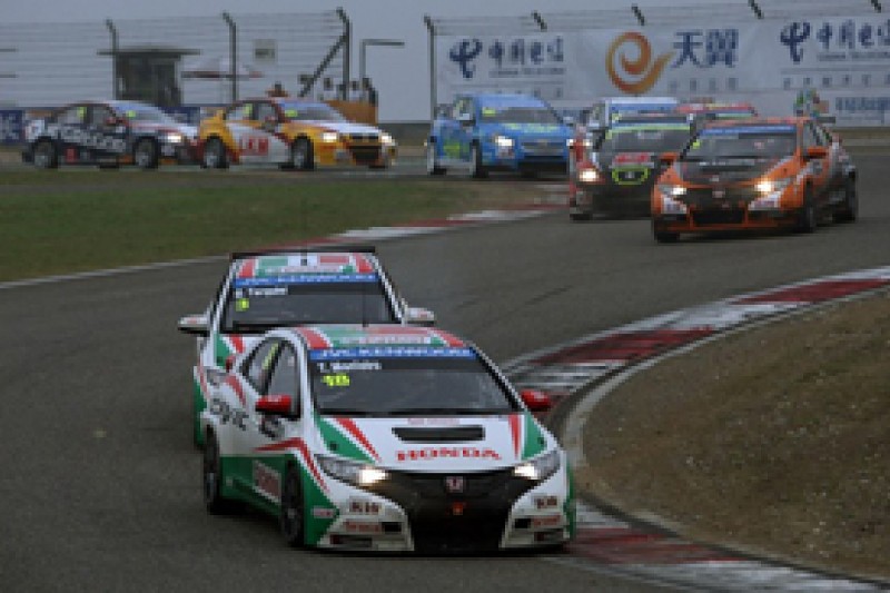 Shanghai WTCC: Tiago Monteiro leads all-Honda podium