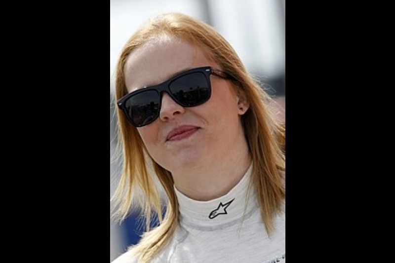 Alice Powell replaces Melville McKee at Bamboo GP3 team