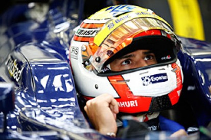 F1 test driver Felipe Nasr stays on with Carlin for 2014 GP2 season