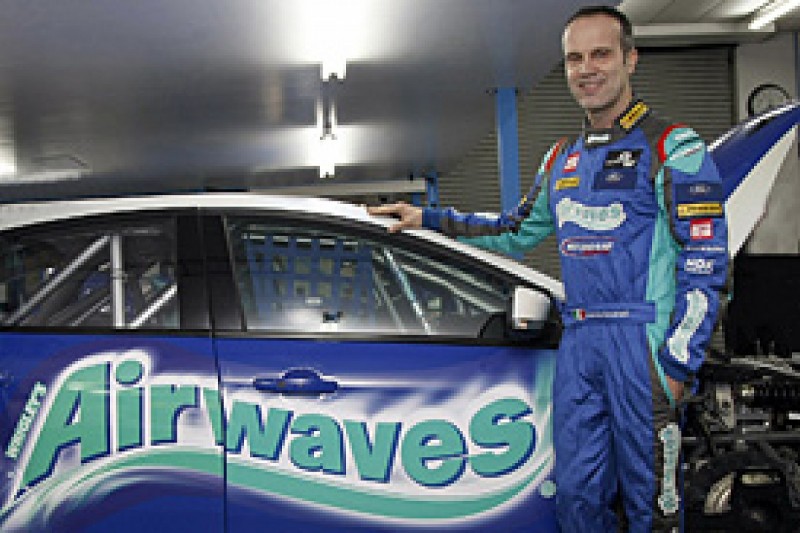 Fabrizio Giovanardi returns to the BTCC with Motorbase