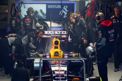 Red Bull forced to stop running on Jerez Formula 1 test day two