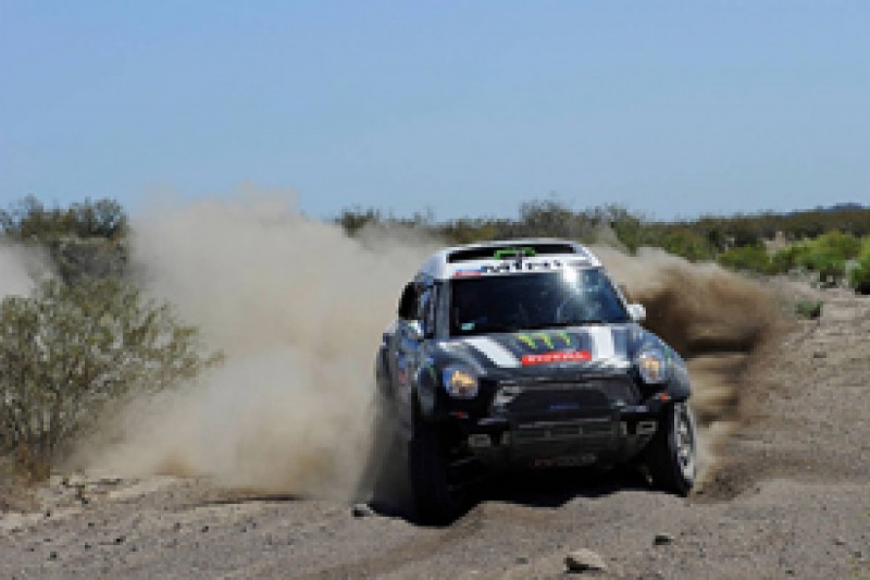 Dakar: Stephane Peterhansel hits the front on day two