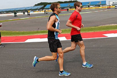McLaren F1 team denies Jenson Button leg injury reports