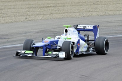 Simona de Silvestro makes Formula 1 debut with Sauber