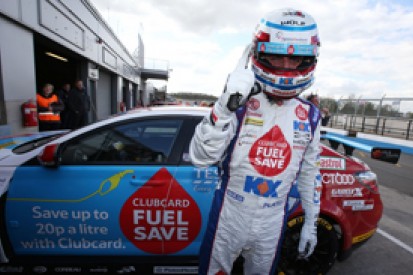 Donington BTCC: Jason Plato grabs pole, Gordon Shedden second