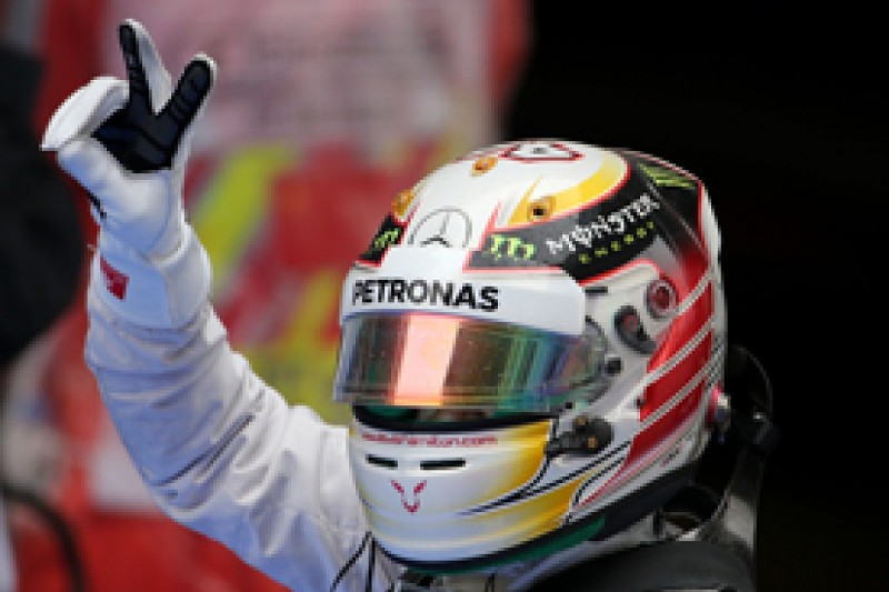 Chinese GP: Lewis Hamilton continues Mercedes' pole run in damp