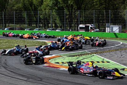Renault backs Carlin's decision to miss start of 2014 FR3.5 season
