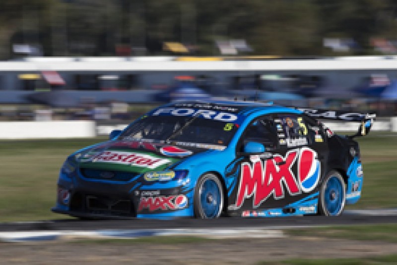 Winton V8 Supercars: Mark Winterbottom dominates race three