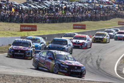 Symmons Plain V8s: Craig Lowndes denies Jamie Whincup in race three