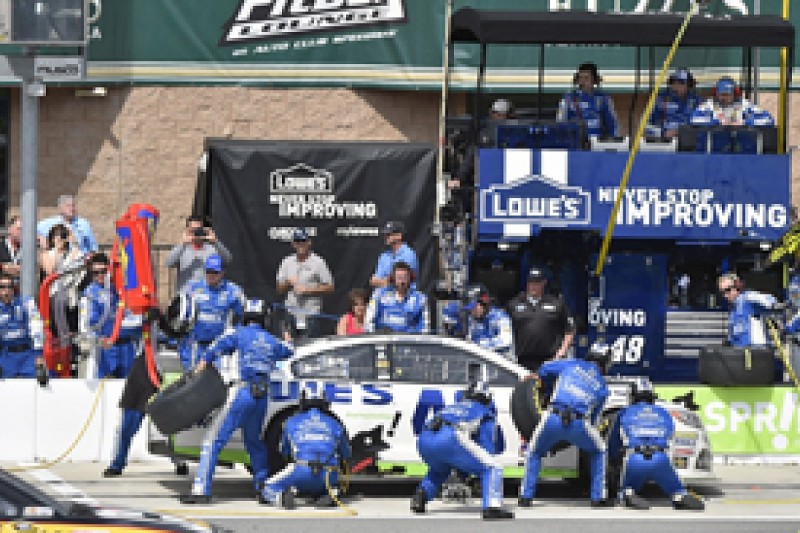 Fontana NASCAR: Jimmie Johnson calls for tyre issue investigation