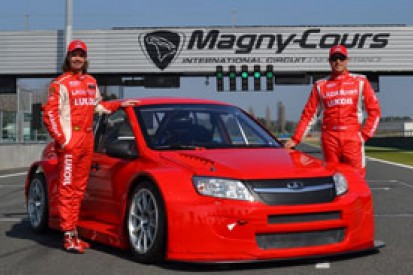 Lada completes Magny-Cours WTCC test with 2014 Granta
