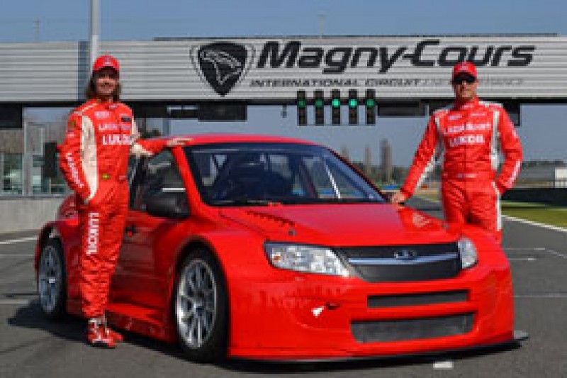 Lada completes Magny-Cours WTCC test with 2014 Granta