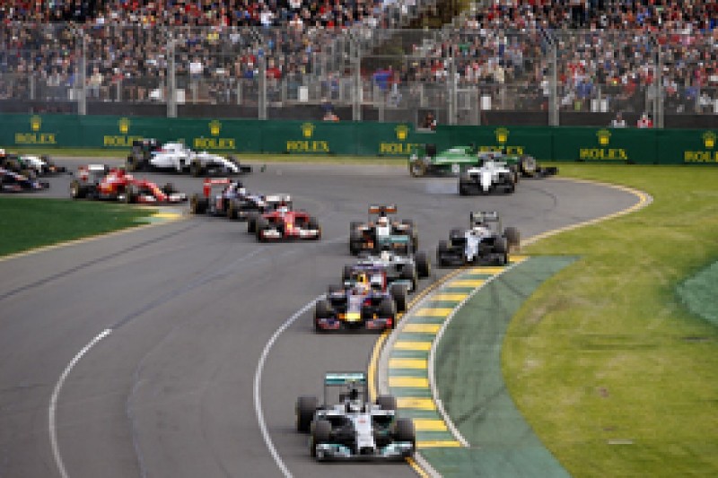 Australian GP: Nico Rosberg dominates in Melbourne for Mercedes