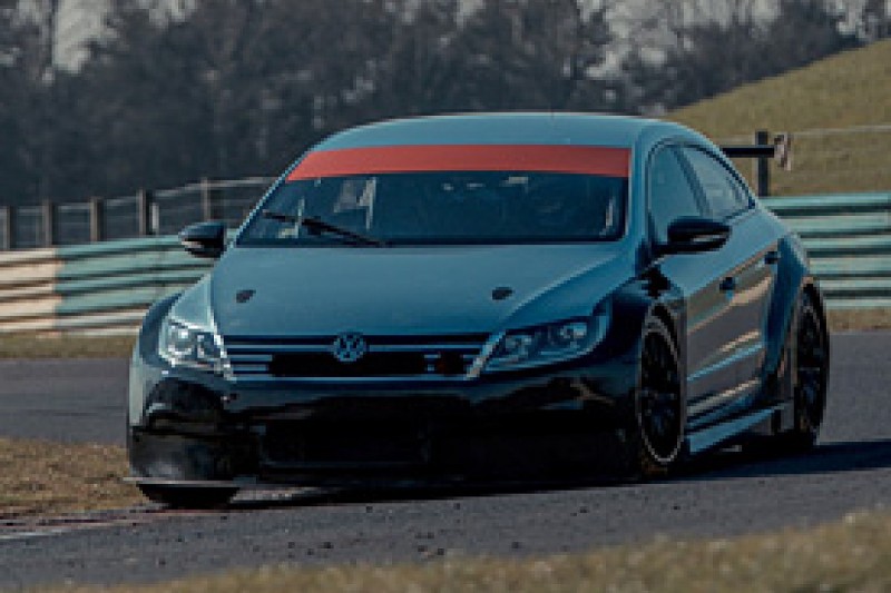 Alain Menu has first test in BTCC VW Passat at Croft