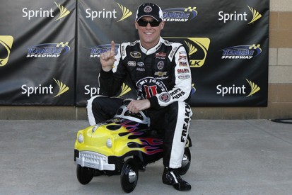 Kansas NASCAR: Kevin Harvick snatches pole