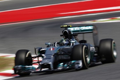 Spanish GP: Nico Rosberg leads Lewis Hamilton in final practice