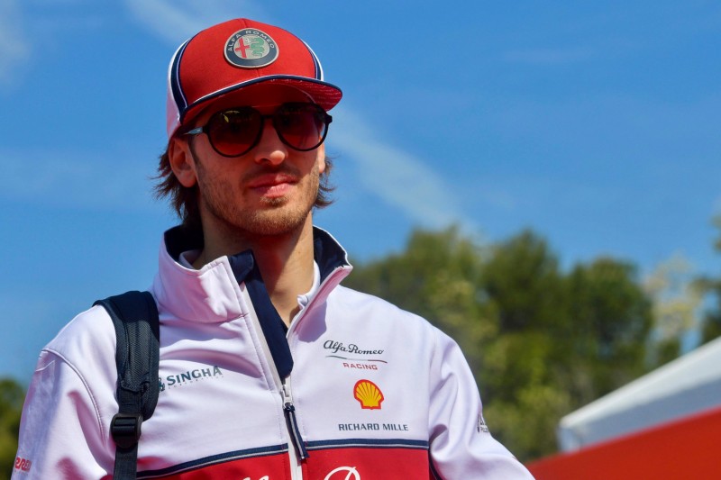 Antonio Giovinazzi mit Bandini-Trophäe ausgezeichnet