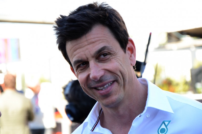 Toto Wolff: Ferrari hat den besten Motor