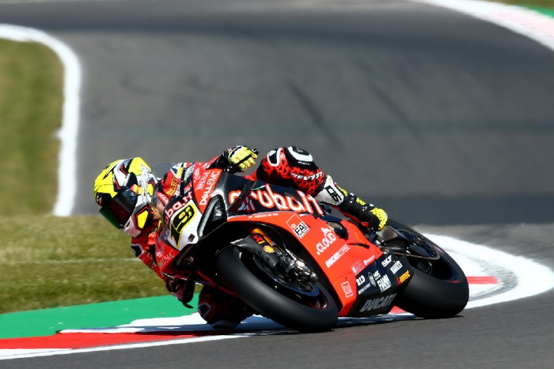 WSBK Donington: Ducati mit Problemen, Alvaro Bautista nur Sechster