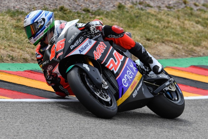 Niki Tuuli gewinnt MotoE-Premiere auf dem Sachsenring