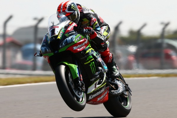 WSBK Donington Sprintrennen: Stürze durch Öl und kontroverser Abbruch