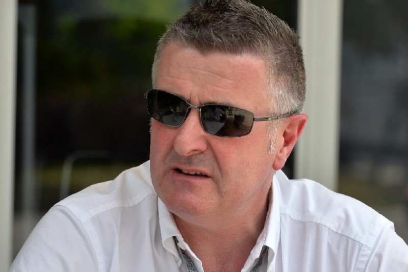 Ex-F1-Pilot Donnelly bangt um ein Bein: Spendenaufruf nach Moped-Unfall
