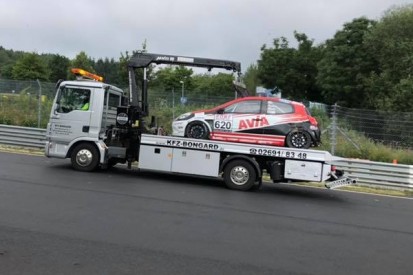 Quali-Unfall mit vier Fahrzeugen bei VLN4: Das geschah im Kesselchen