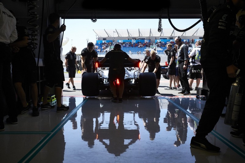 Netflix: Staffel zwei mit Ferrari und Mercedes