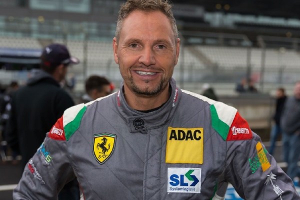 Erneutes VLN-Comeback: Mike Jäger fährt wieder im Racing-one-Ferrari