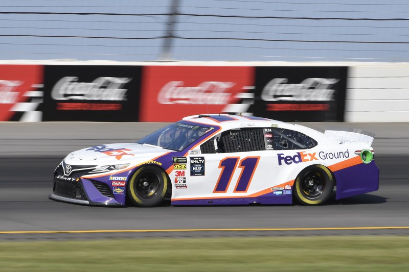 NASCAR Pocono: Hamlin führt Gibbs-Dreifacherfolg an