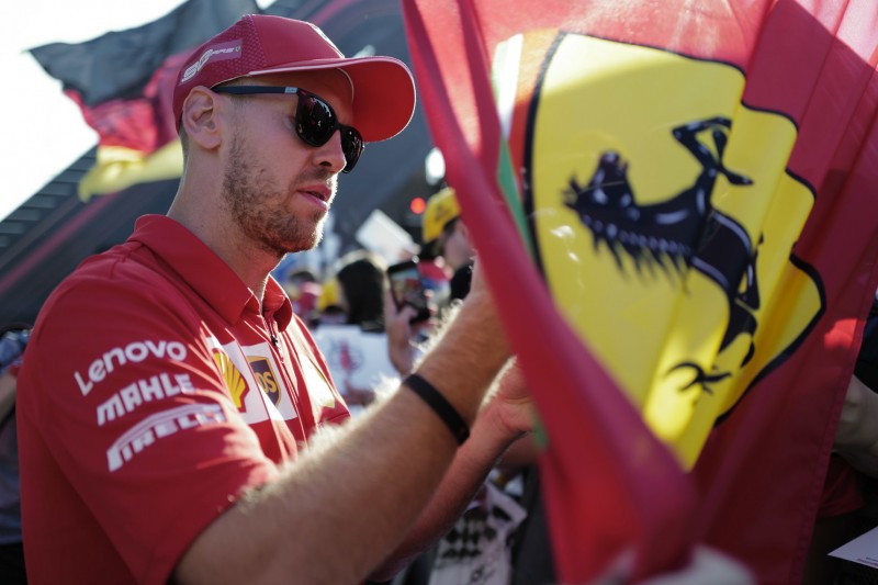 Sebastian Vettel: "Bringt nichts, das Handtuch zu werfen"