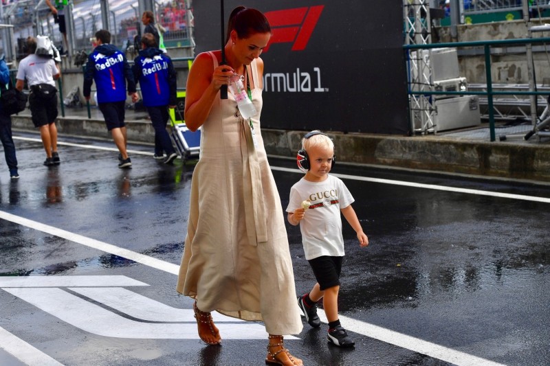 Sohn von Kimi Räikkönen erstmals im Kart unterwegs
