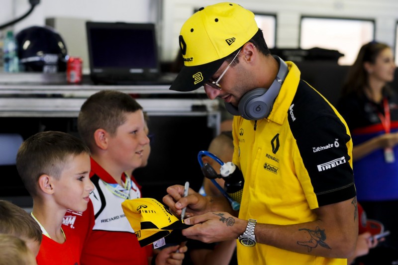 Daniel Ricciardo mit neuem Tattoo auf dem Unterarm