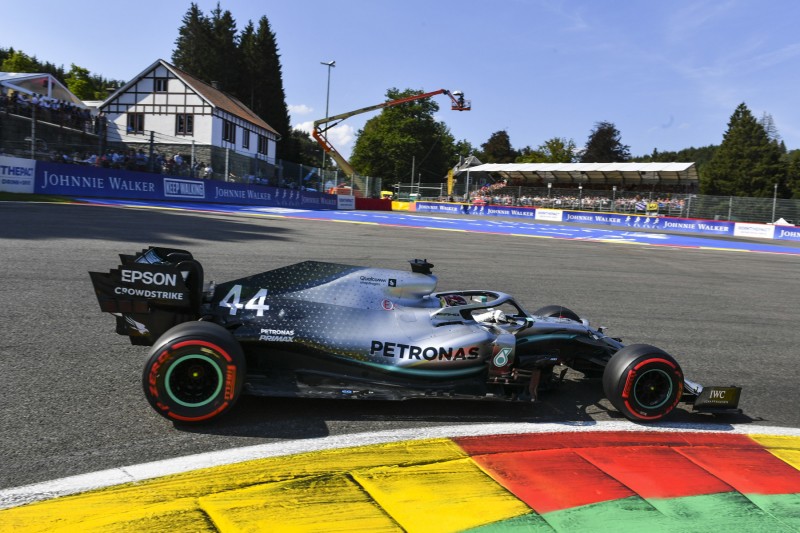 Hamilton verpasst erste Reihe nach FT3-Crash knapp