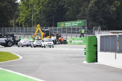 Brennpunkt Parabolica: Randstein nach F3-Crash entfernt, Fahrer vorgewarnt