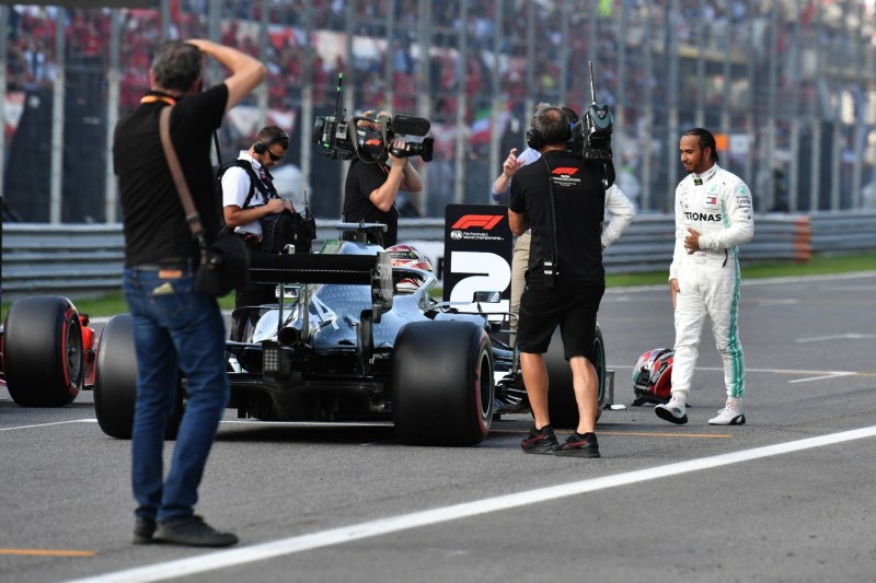 Wegen Räikkönen-Crash: Mercedes-Fahrer trauern Pole nach
