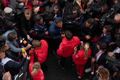 "Ich vergebe dir": Das steckt hinter dem Zoff zwischen Vettel & Leclerc