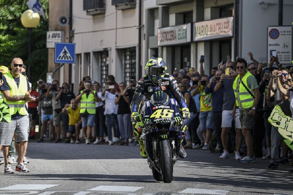 Rossi schwärmt von Road-Trip Tavullia-Misano mit MotoGP-Bike