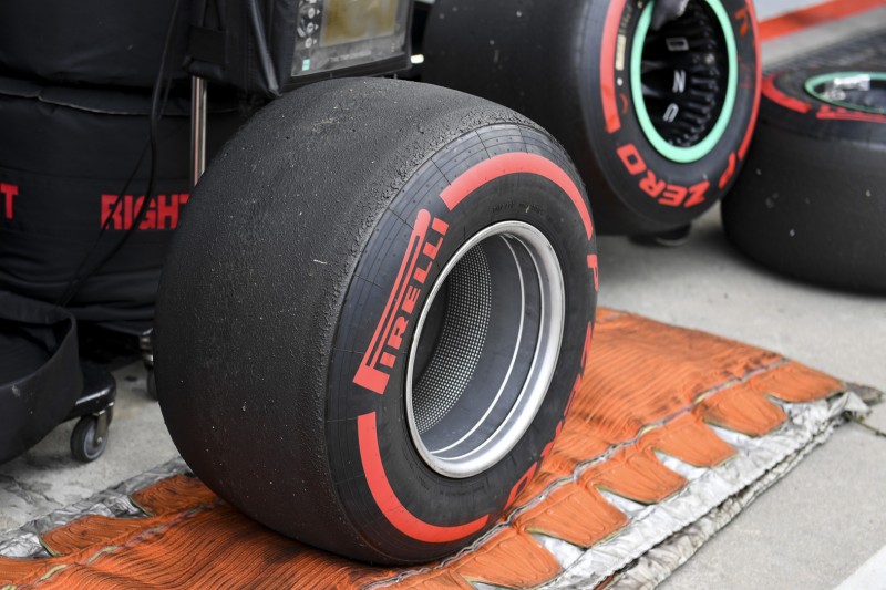 Teams uneinig über weiteren Reifentest: Pirelli muss bangen