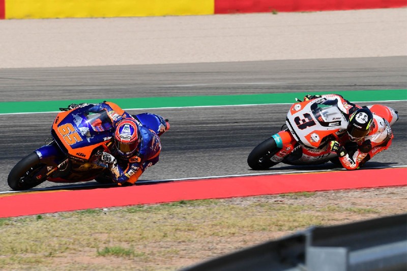 Rookie-Duell in Aragon: Tulovic fängt Öttl kurz vor Rennende ab