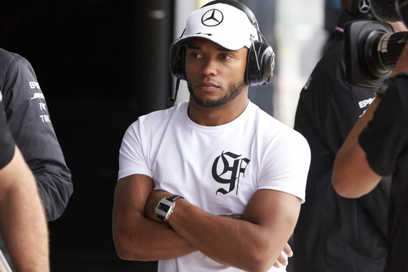 Lewis Hamiltons Bruder legt Rennfahrer-Karriere vorerst auf Eis